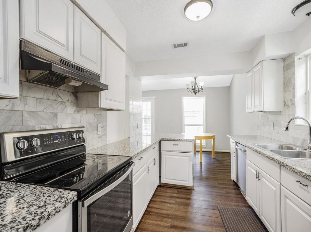 13110 Ensley Wood Dr, Houston TX  77082-5015 exterior