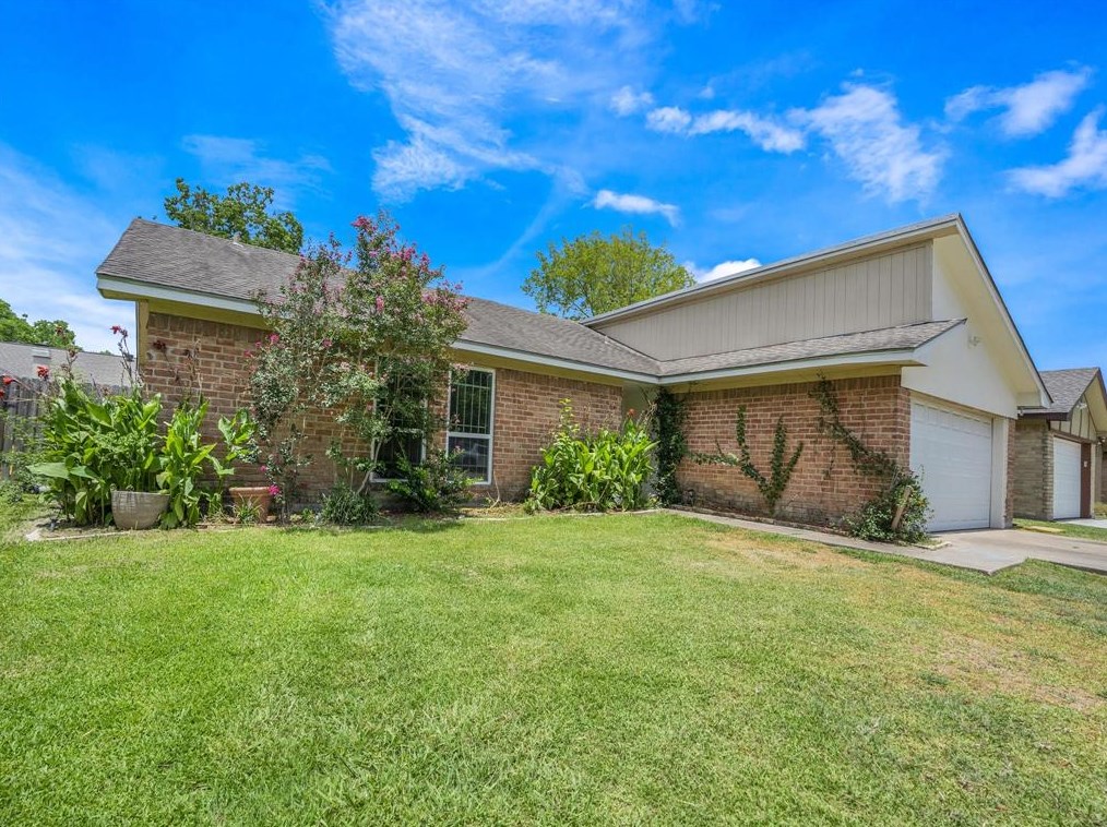 13110 Ensley Wood Dr, Houston, TX 77082-5015
