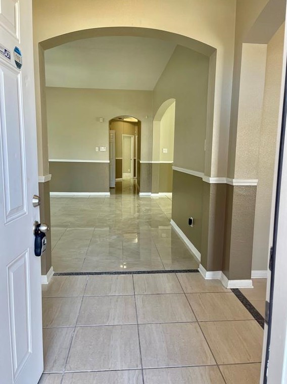 9135 Gianna Ct, Houston, TX 77083