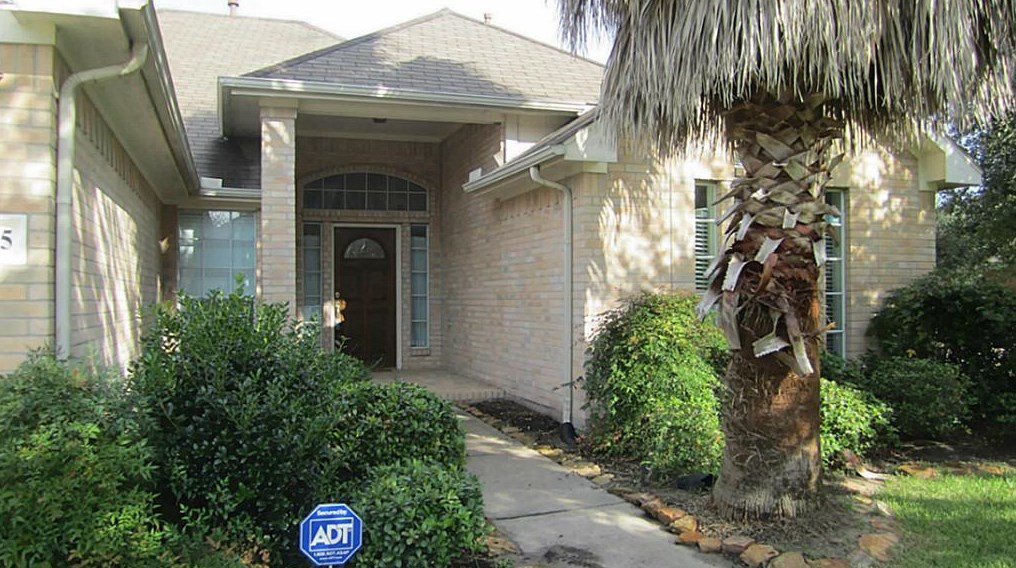 11935 Dinosaur Valley Dr, Sugar Land, TX 77498