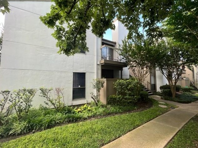 10051 Westpark Dr Apt 225, Houston, TX 77042