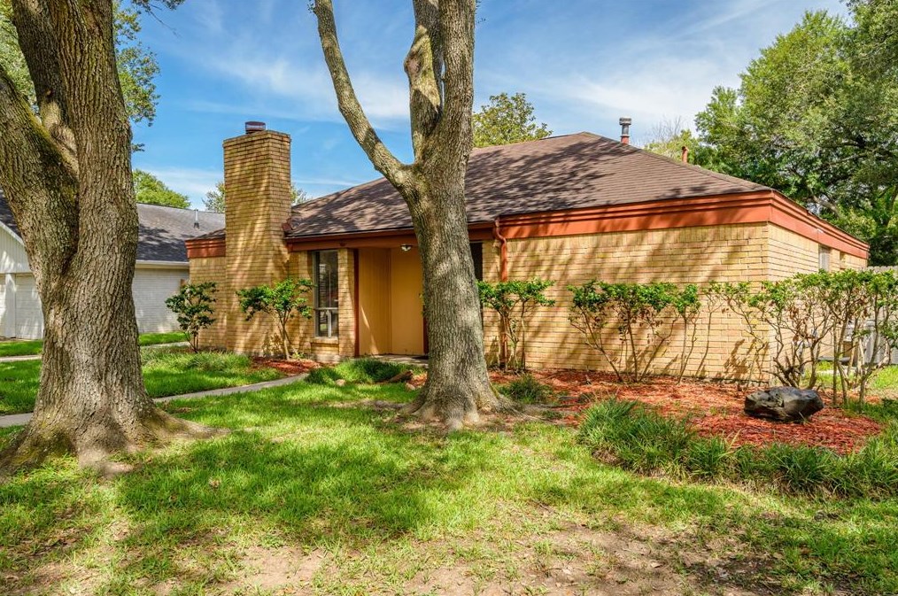 16023 Havenhurst Dr, Houston, TX 77059