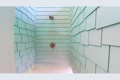 942 Kent, Port Bolivar, TX 77650 - Photo 20