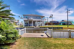 942 Kent, Port Bolivar, TX 77650 - Photo 10