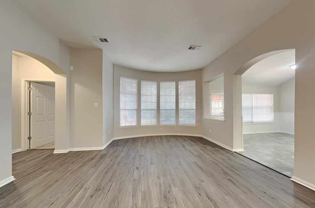 2305 Dixie Woods Dr, Pearland, TX 77581