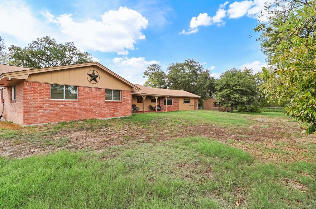 21 Scott Rd, Huntsville, TX 77320
