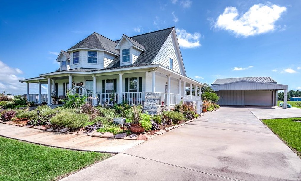 15506 Sundowner Dr, Baytown, TX 77523-8312