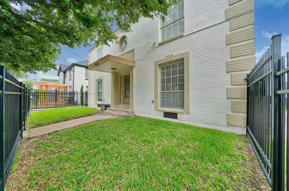 1915 Binz St #4, Houston, TX 77004