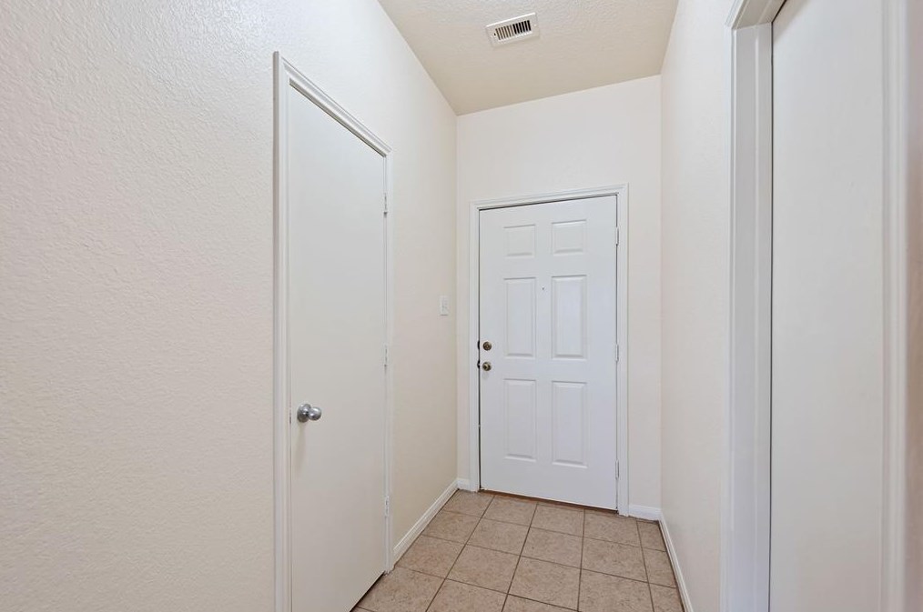 7906 Montague Manor Ln, Houston TX  77072-0122 exterior