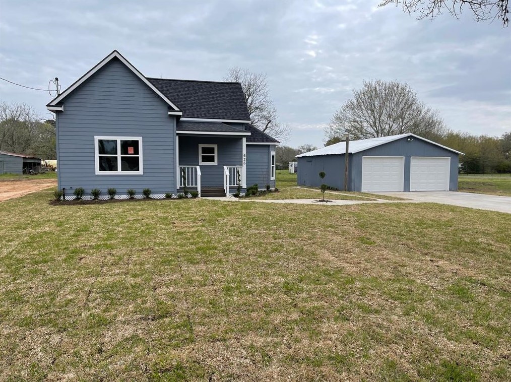 626 Silliman St, Sealy, TX 77474