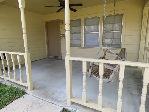885 Callaway Dr, Beaumont, TX 77706-6216