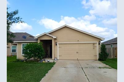 996 Lake View Circle W, Brookshire, TX 77423 - Photo 1