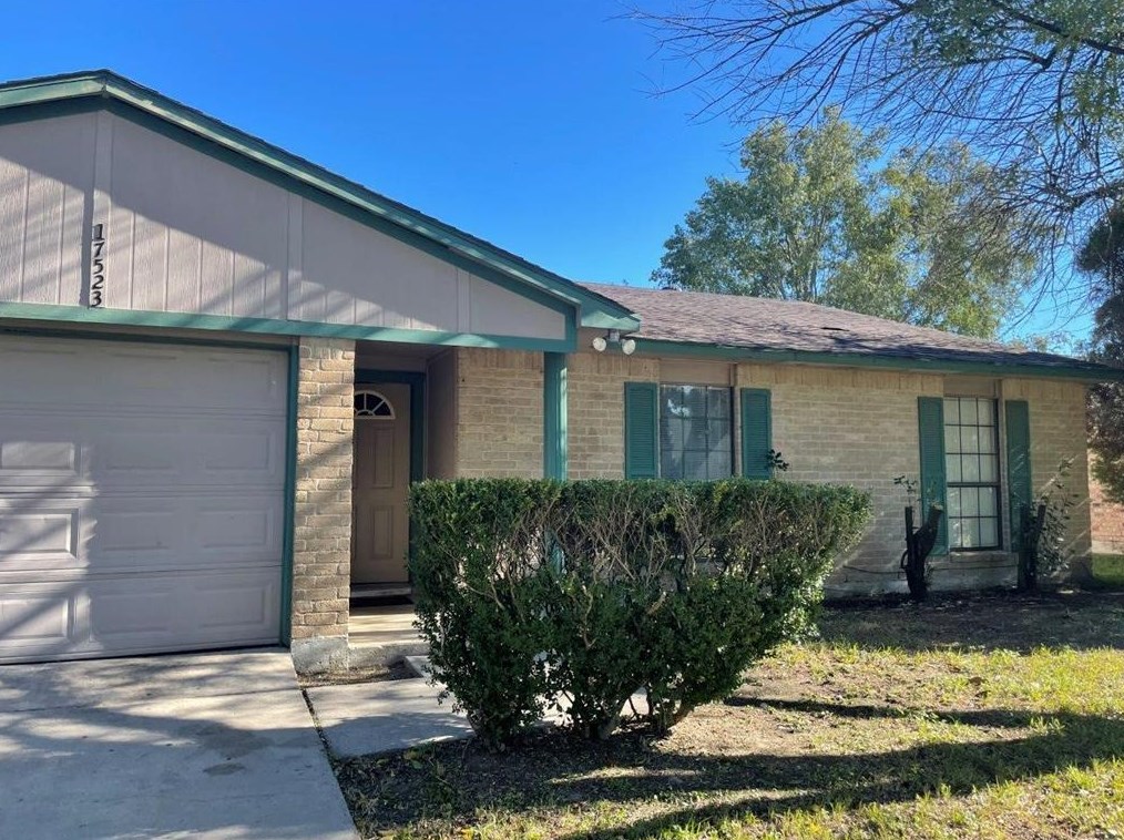 17523 Fieldglen Dr, Houston, TX 77084
