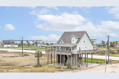 997 Austin Street, Gilchrist, TX 77617 - Photo 8