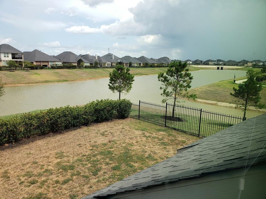 236 Round Lake Dr, Richmond, TX 77469