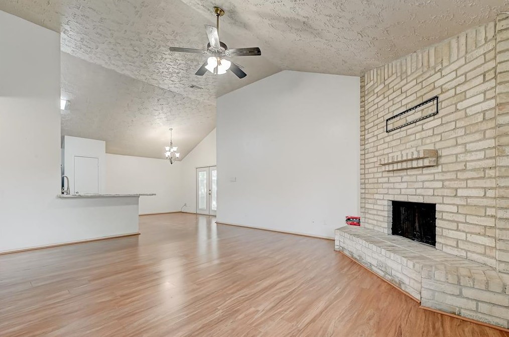 1402 Great Dover Cir, Channelview, TX 77530