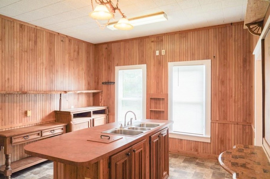 802 Wharton St, Jones Creek TX  77437-3555 exterior