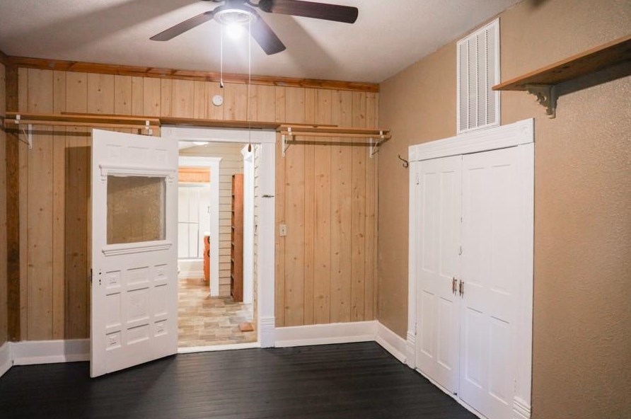 802 Wharton St, Jones Creek TX  77437-3555 exterior