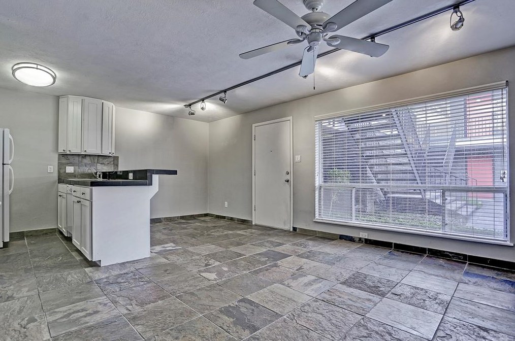 3602 Garrott St #4, Houston, TX 77006