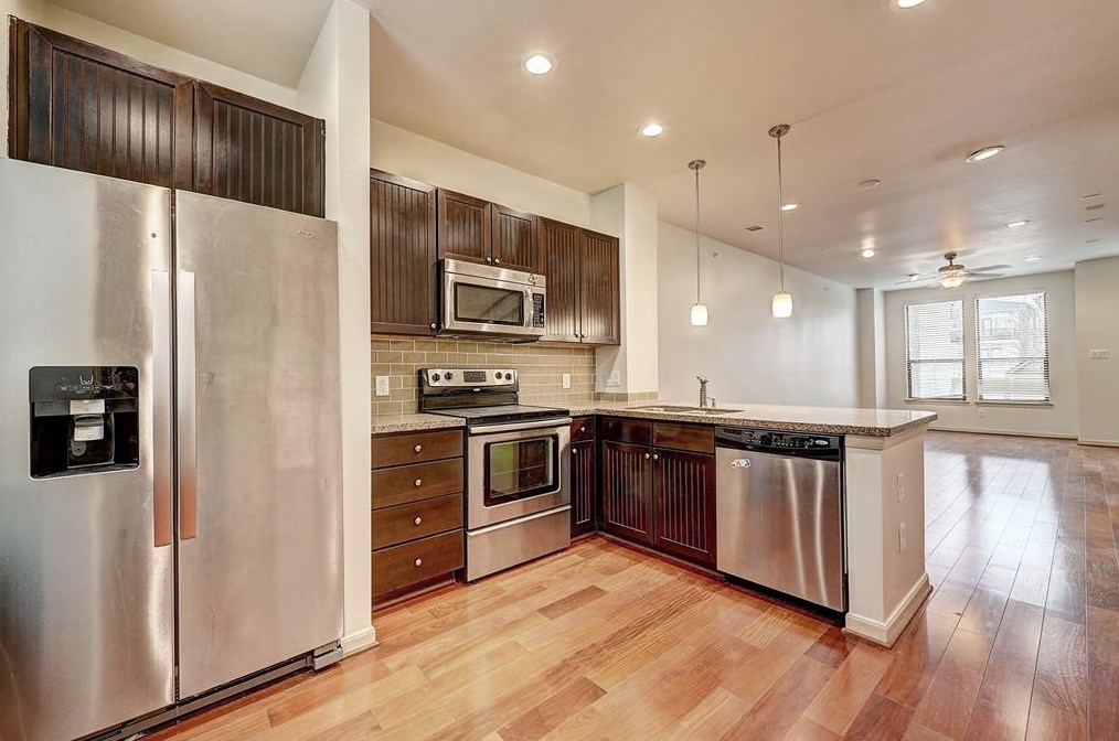 3950 Floyd St # 20, Houston, TX 77007