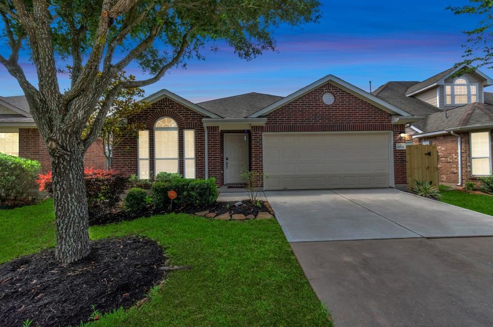 19931 Roycroft Ln, Richmond, TX 77407