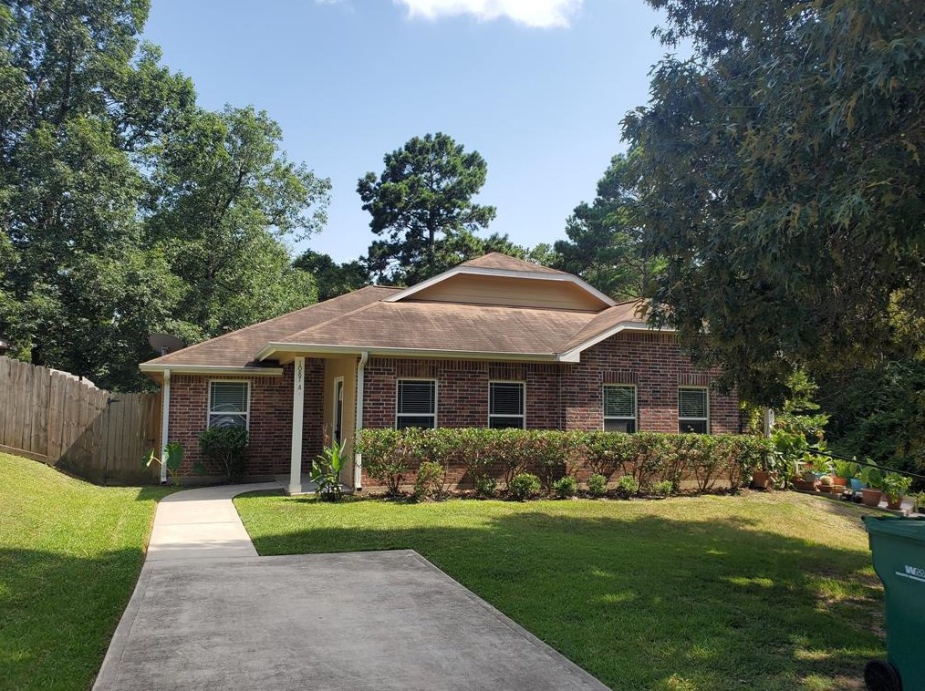 1087 Mann Rd, Conroe, TX 77303-1658