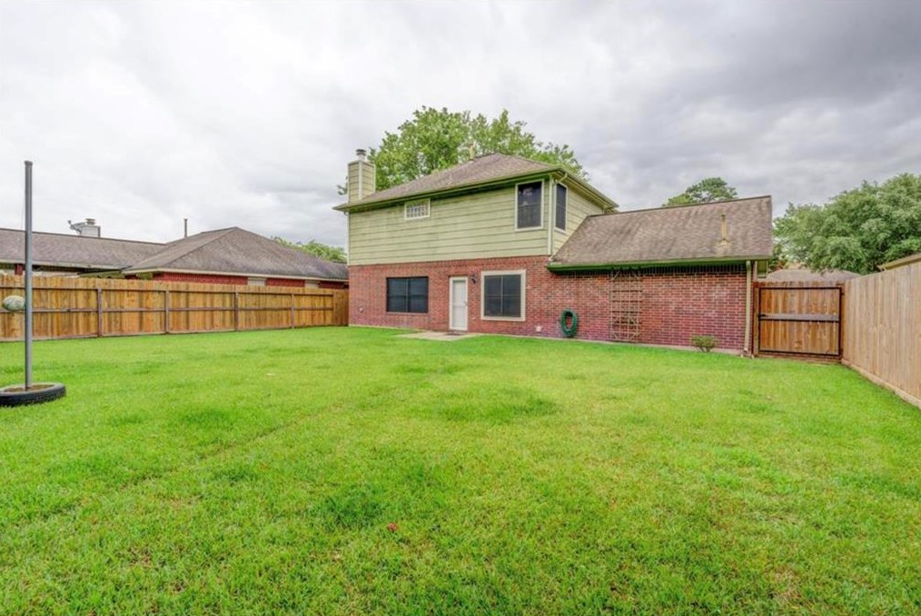 23123 Sandpiper Trl, Spring TX  77373-5408 exterior