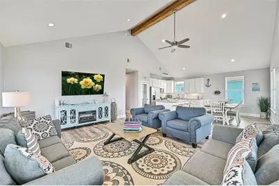 4207 Navarro Drive, Galveston, TX 77554 - Photo 4