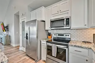 4207 Navarro Dr, Galveston, TX 77554 - Photo 8