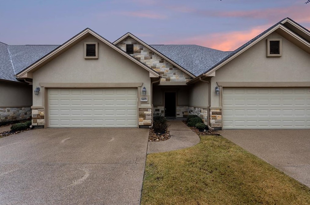 1485 Buena Vista, College Station, TX 77845