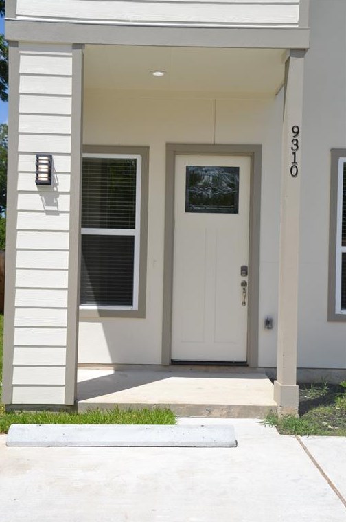 9310 Coffee St, Houston, TX 77033