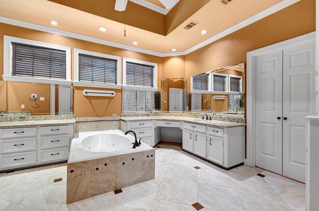 14622 Lofty Mtn Trl, Houston TX  77062-3244 exterior