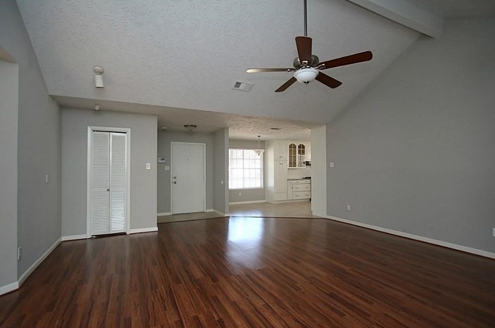 16138 Cutten Rd, Houston TX  77070-1955 exterior