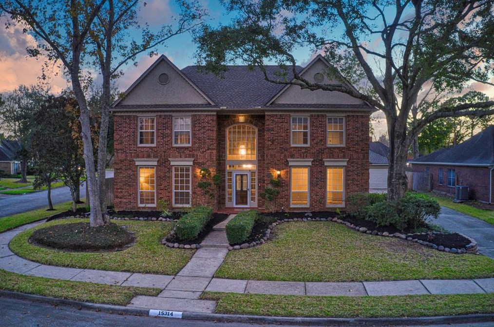 15314 Crescent Forest Ct, Houston, TX 77062-3632