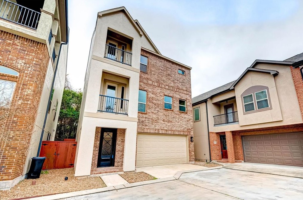11041 Upland Forest Dr, Houston, TX 77043