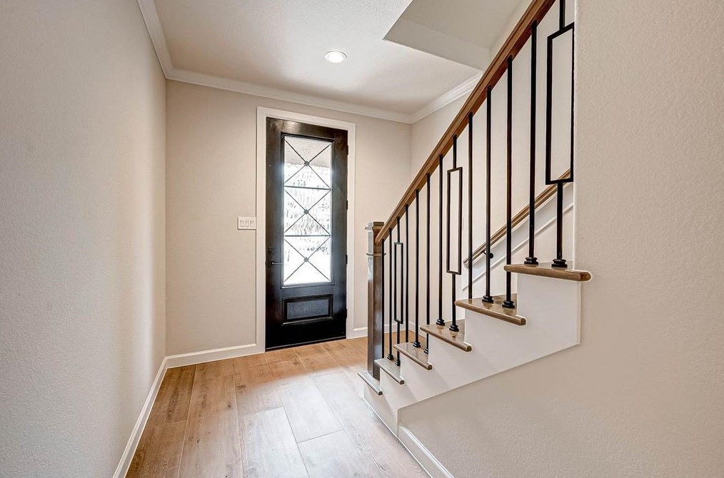 11041 Upland Forest Dr, Houston TX  77043-4748 exterior