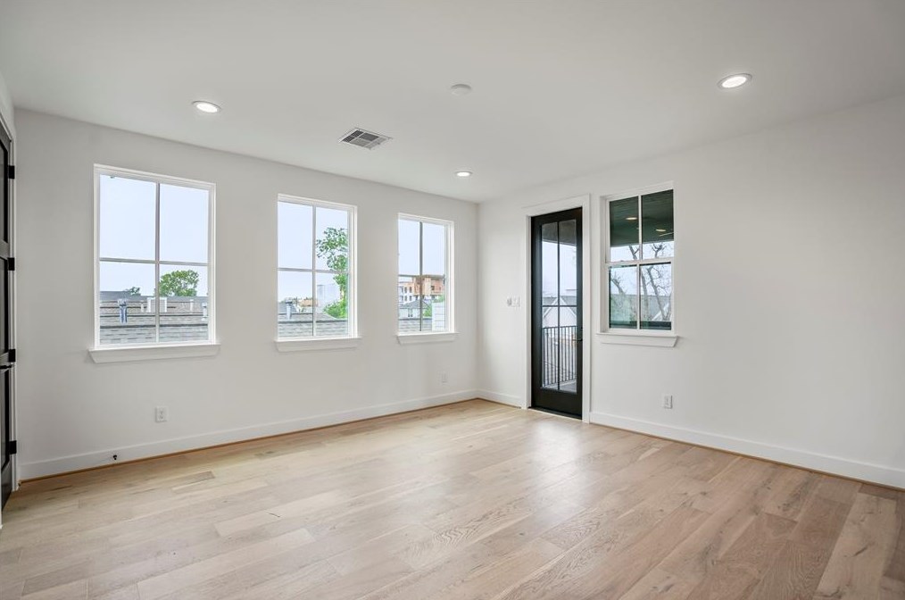 221 23 St, Houston TX  77008-1407 exterior