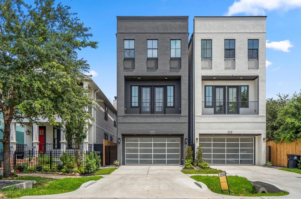 221 23 St, Houston TX  77008-1407 exterior
