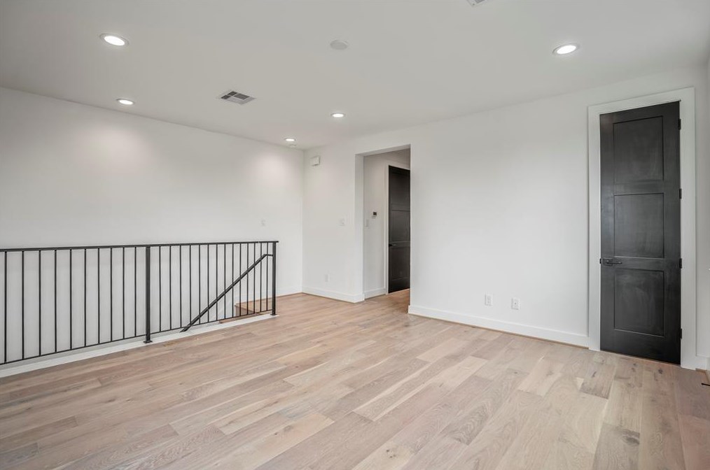 221 23 St, Houston TX  77008-1407 exterior