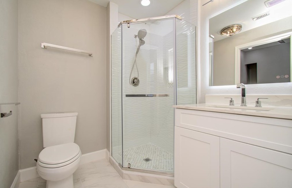 2110 Summer St, Houston TX  77007-4157 exterior