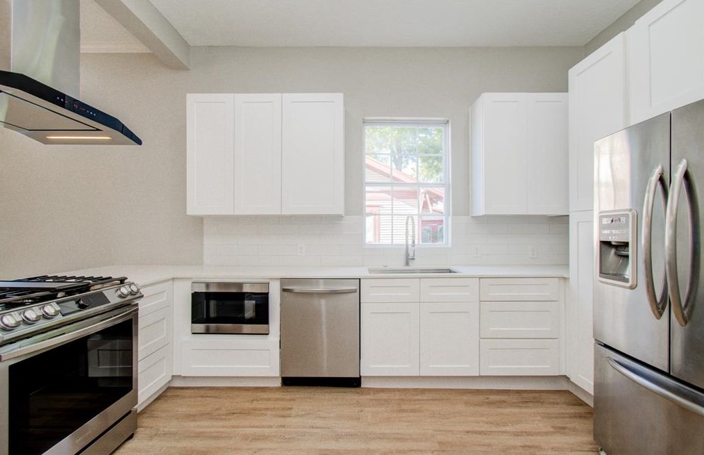 2110 Summer St, Houston TX  77007-4157 exterior