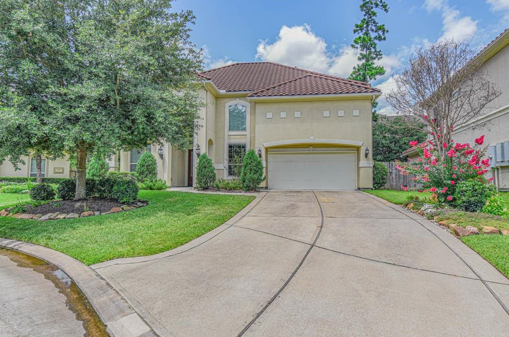 15611 Lake Iris Dr, Houston, TX 77070-3877