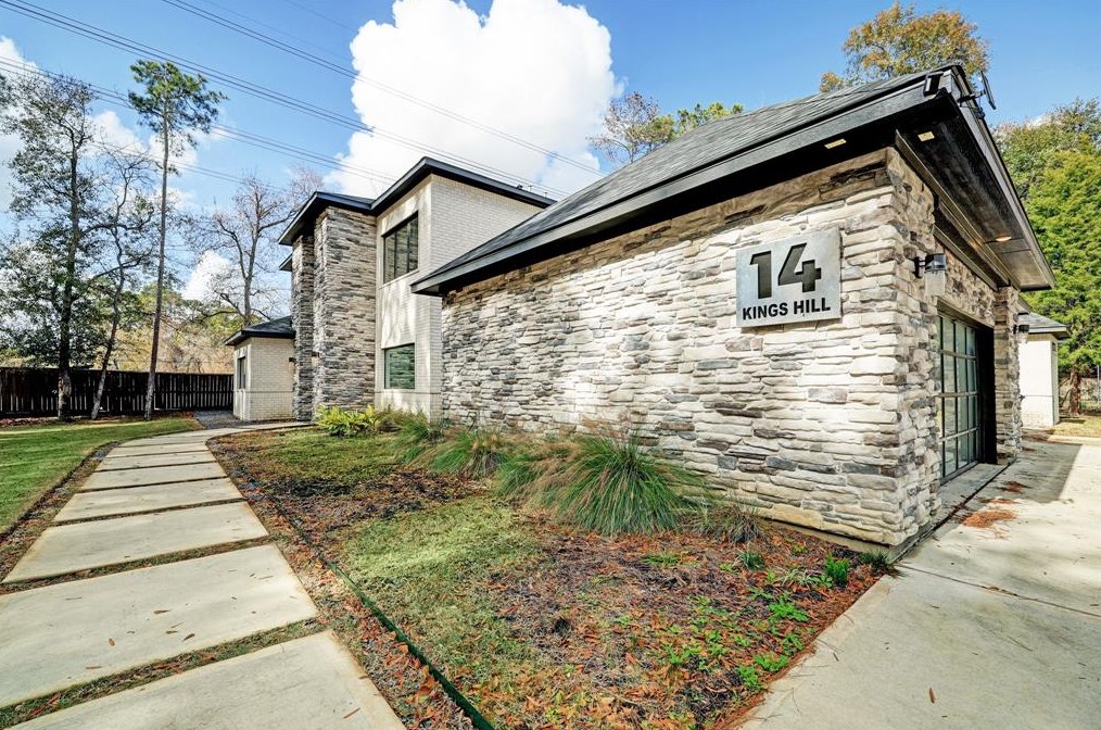 14 Kings Hill Ln, Humble, TX 77346-4041