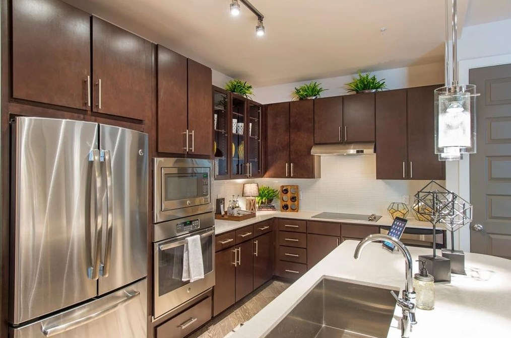 825 N Usener St #715, Houston, TX 77009