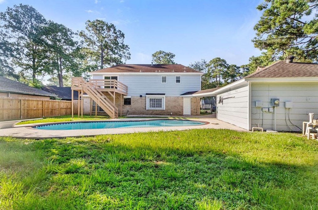 4806 Charade Dr, Houston TX  77066-2625 exterior