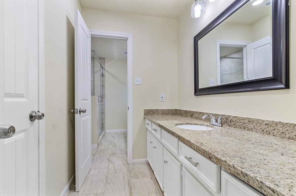 4806 Charade Dr, Houston TX  77066-2625 exterior