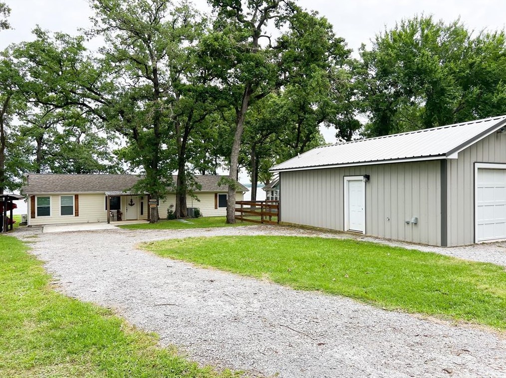 736 Lcr 743, Thornton, TX 76687-2244