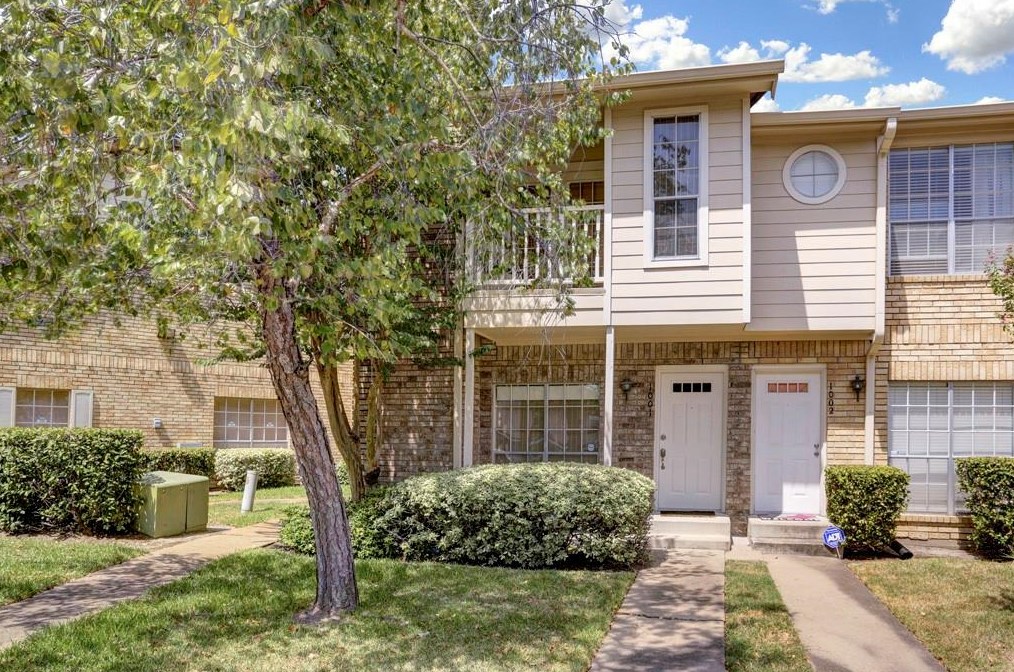 7575 Cambridge St Apt 1001, Houston, TX 77054