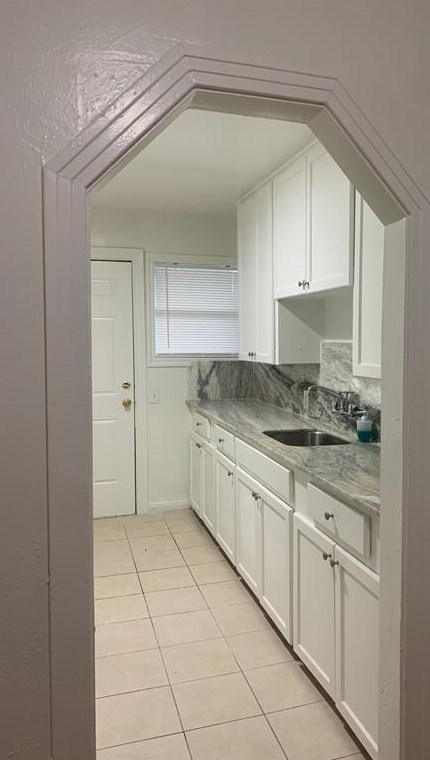 5025 Park Dr Apt 4, Houston, TX 77023