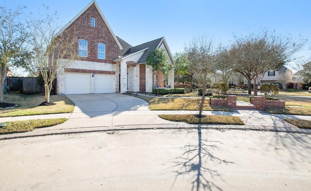 18535 Laura Shore Dr, Cypress, TX 77433-2491
